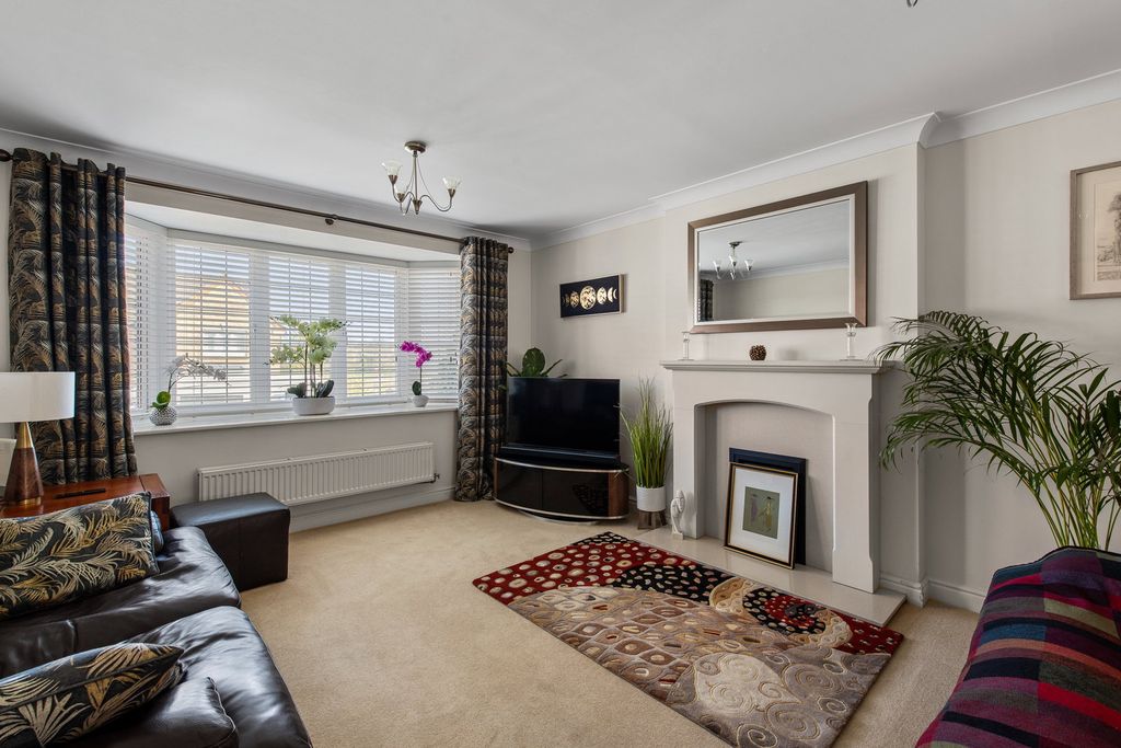 Property photo 2 of 29