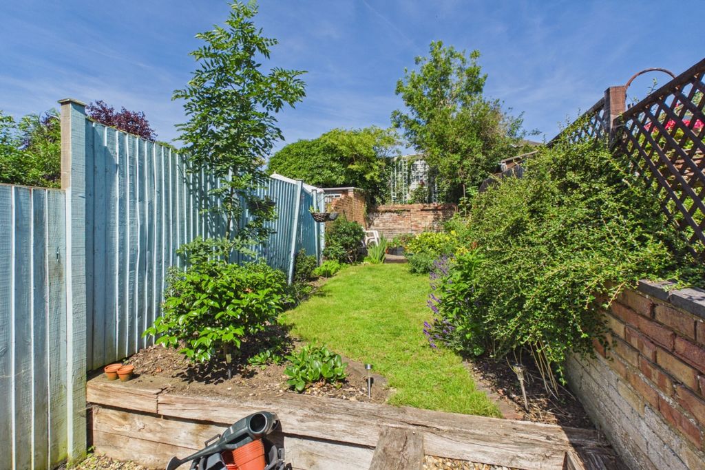 Property photo 3 of 13 Garden