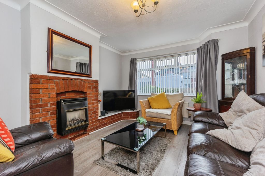 Property photo 3 of 15