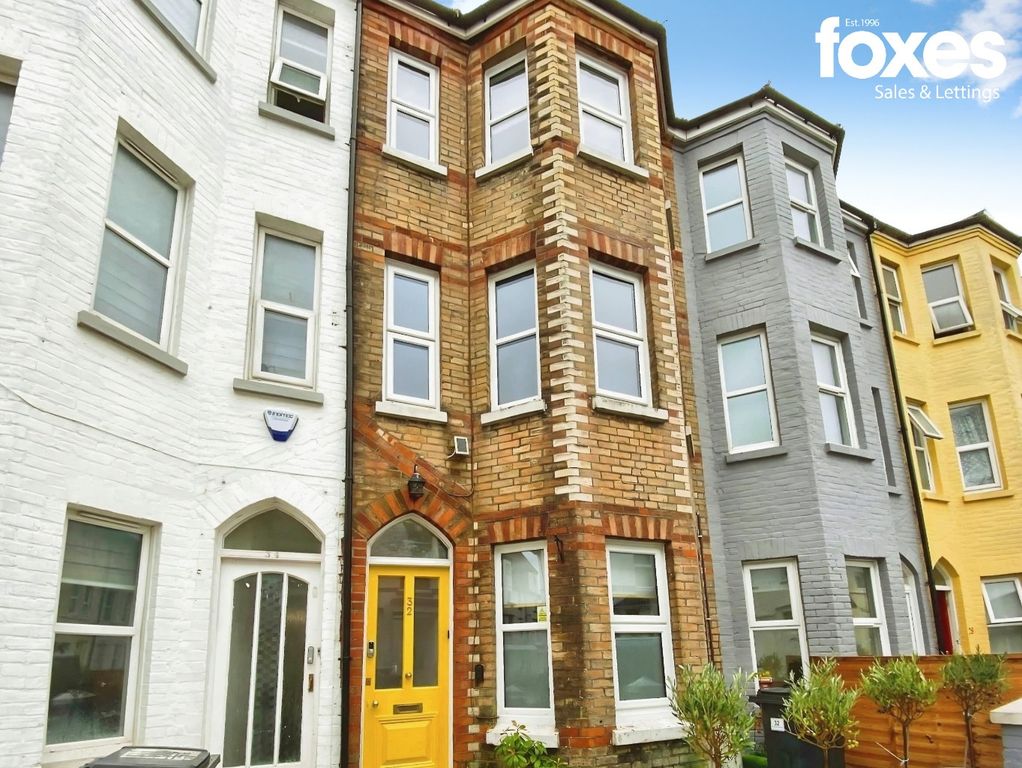 Property photo 1 of 30 4047931