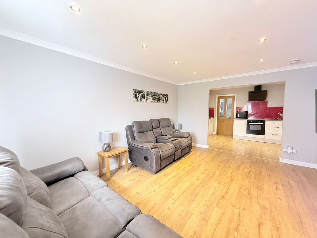 Property photo 3 of 23