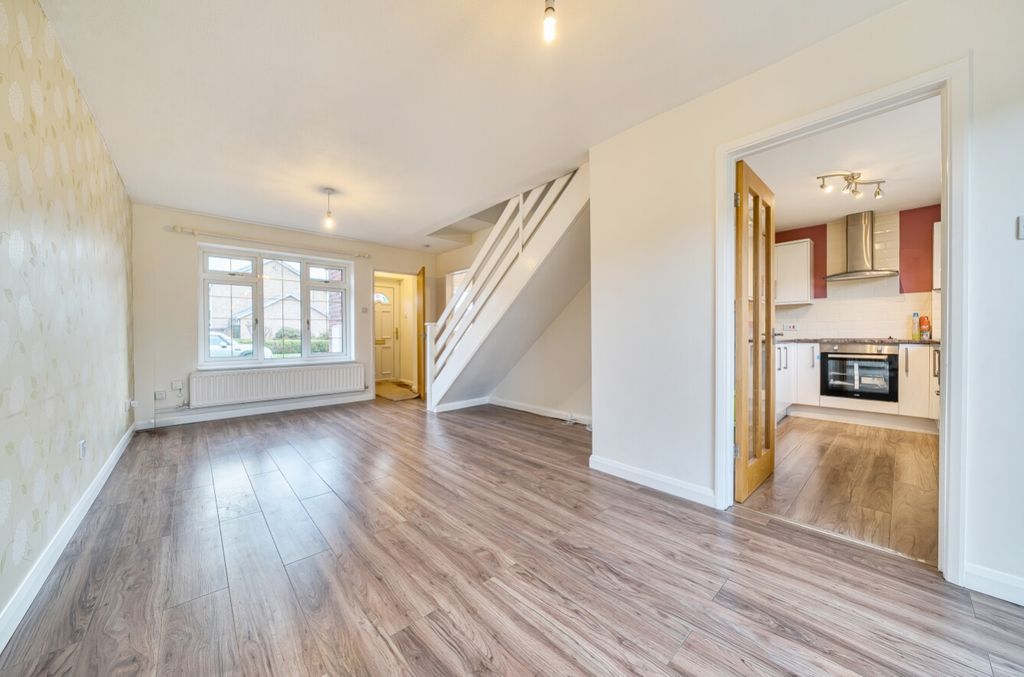 Property photo 2 of 27 1389301-7-693Ad5Ef4c019