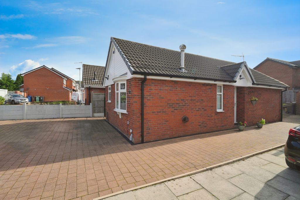 Property photo 2 of 28 Photo #2