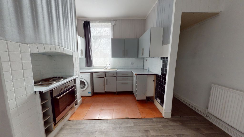 Property photo 2 of 5