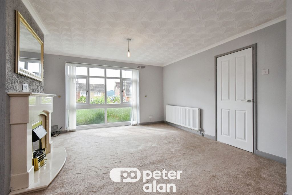 Property photo 3 of 26