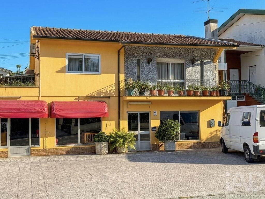 Property photo 1 of 37