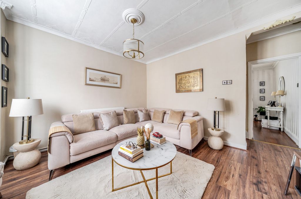 Property photo 3 of 13 1458636-10-6A01d2...