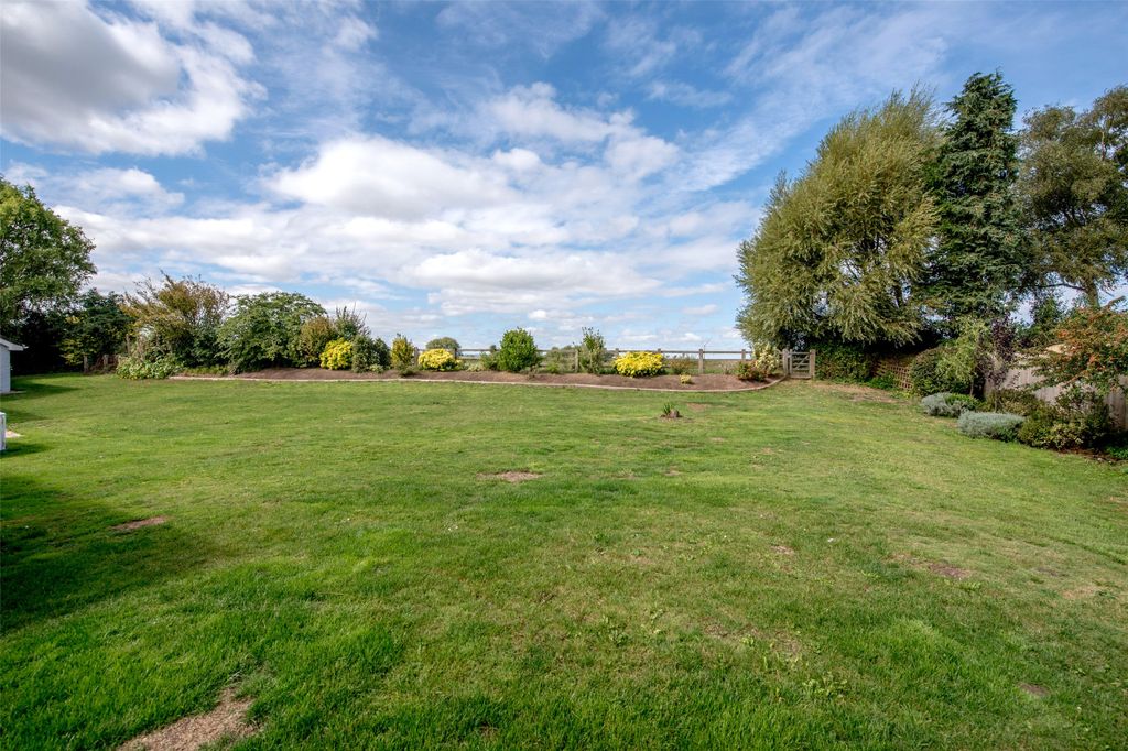 Property photo 3 of 23 Picture No. 02