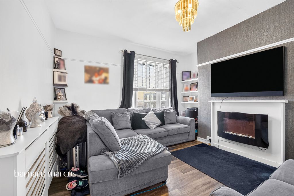 Property photo 1 of 6
