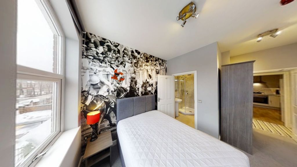 Property photo 1 of 6 R-8