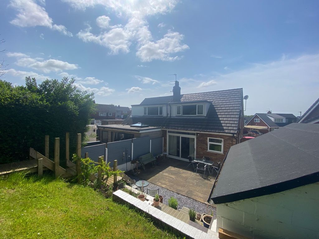 Property photo 3 of 12