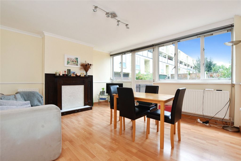 Property photo 1 of 8 Picture No. 12