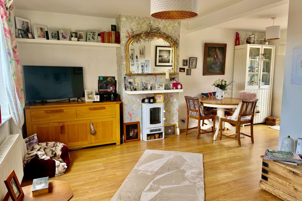 Property photo 3 of 13