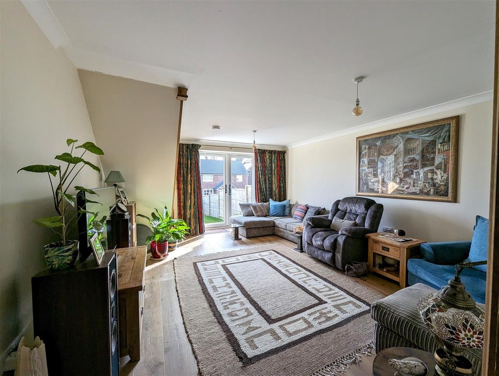 Property photo 2 of 14