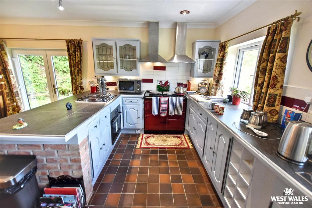 Property photo 3 of 31 9 (25).Jpg