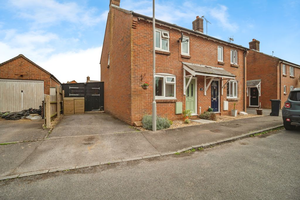 Property photo 1 of 20