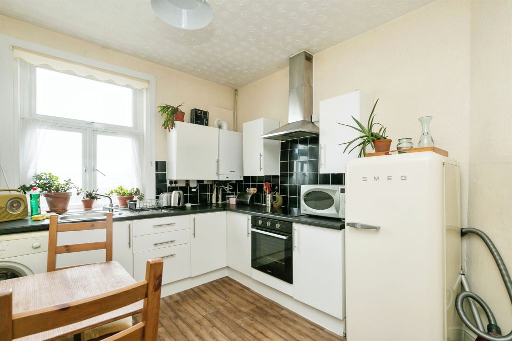 Property photo 2 of 13