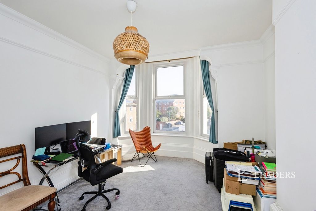 Property photo 2 of 23 Pbox-Img.Jpg