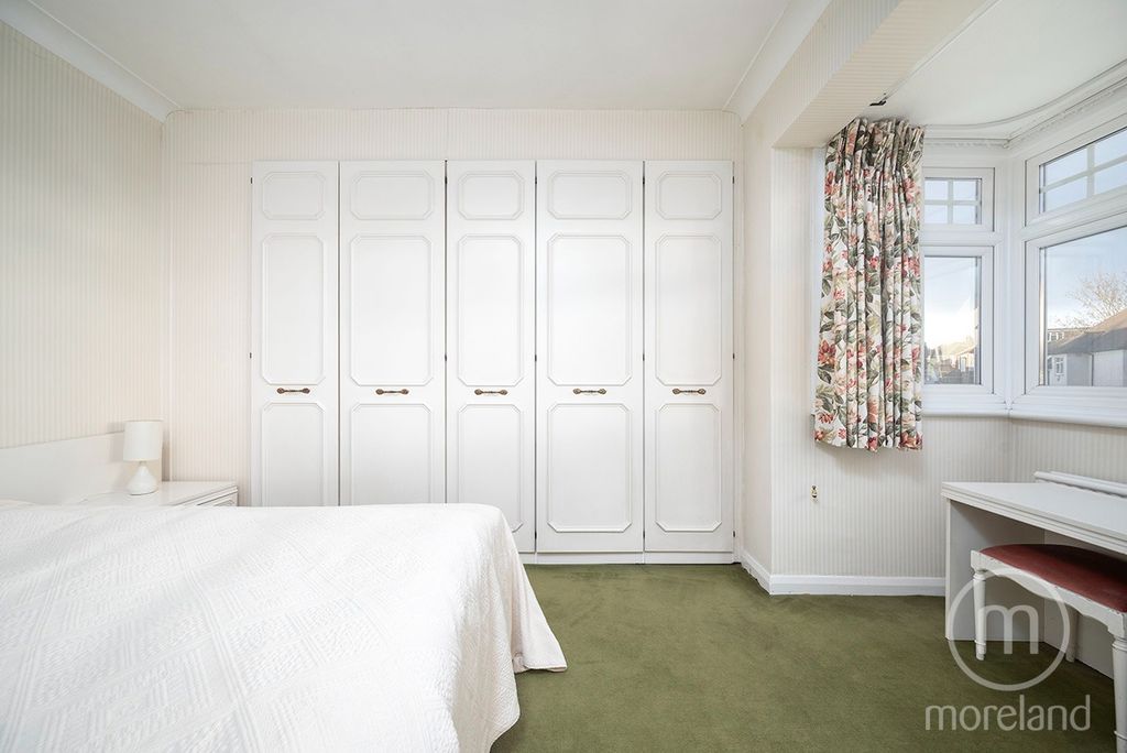 Property photo 3 of 13 3988785