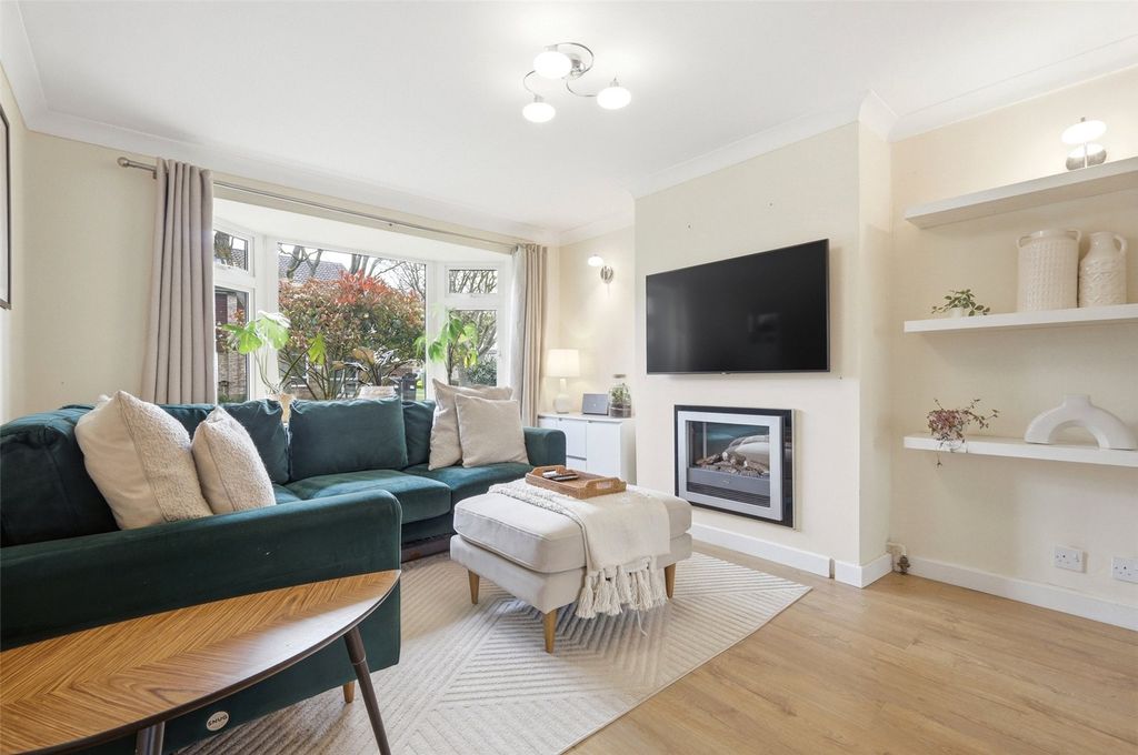 Property photo 2 of 22 Picture No. 21