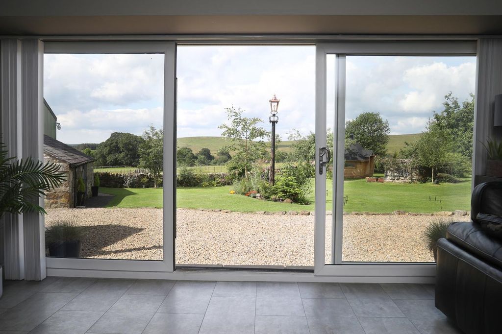 Property photo 3 of 24