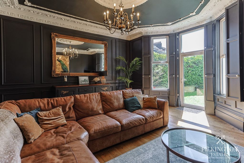 Property photo 2 of 20 5261264