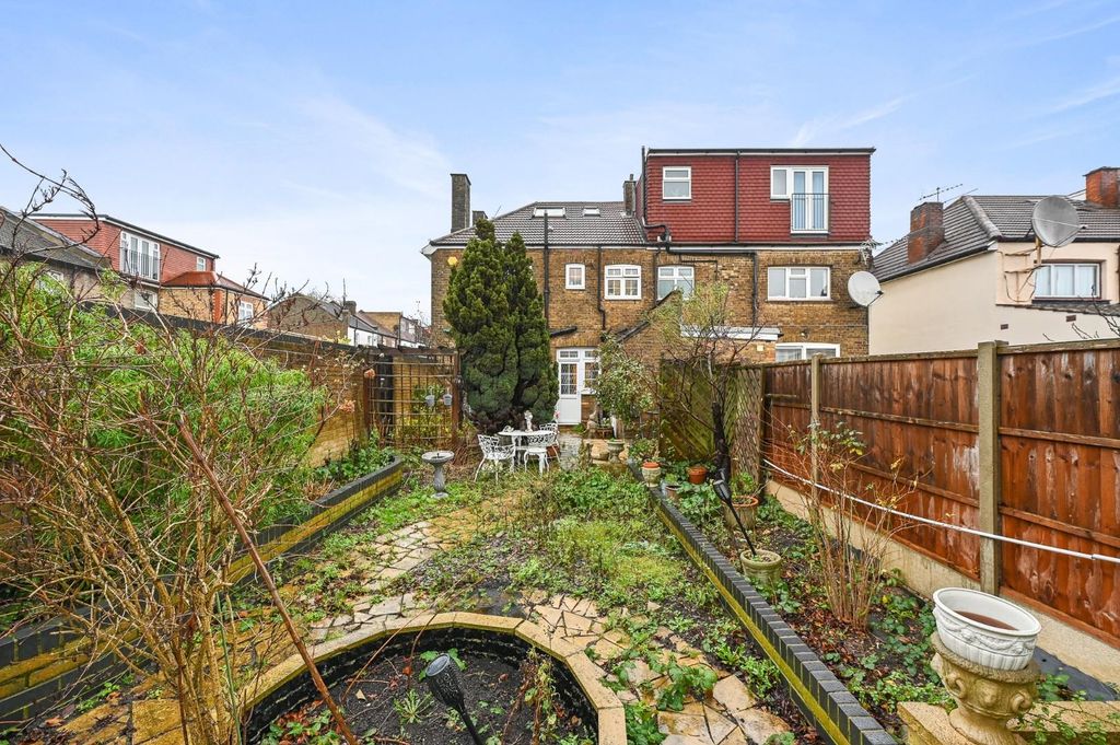 Property photo 1 of 5