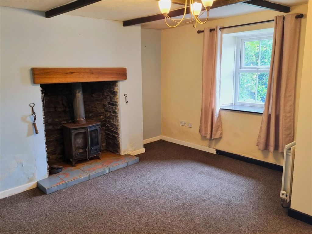 Property photo 2 of 19 Picture No. 12