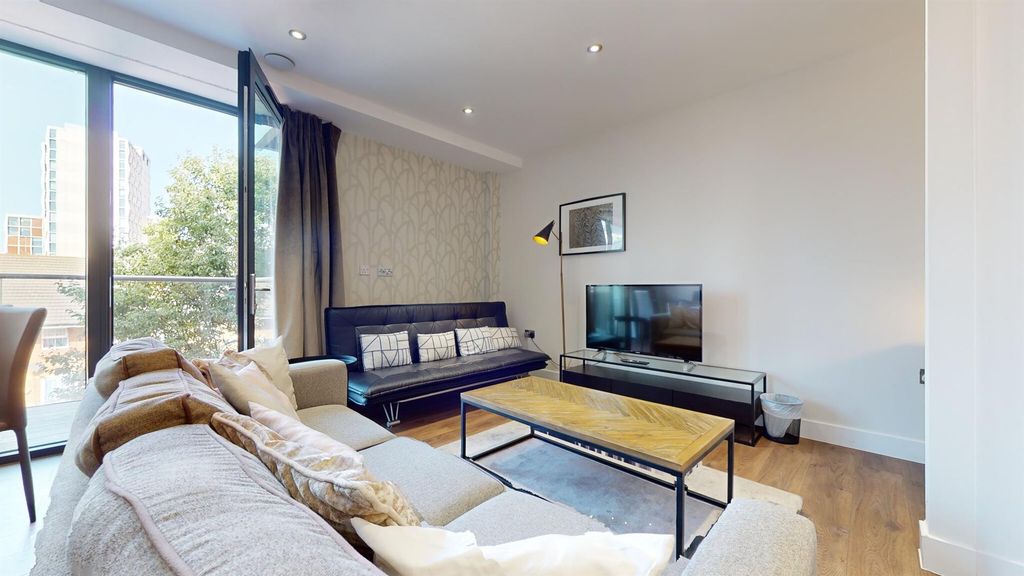 Property photo 2 of 20 64F1Fa0c642Ea6F94B817778_8Bba169ee744F9Ef491A15E00