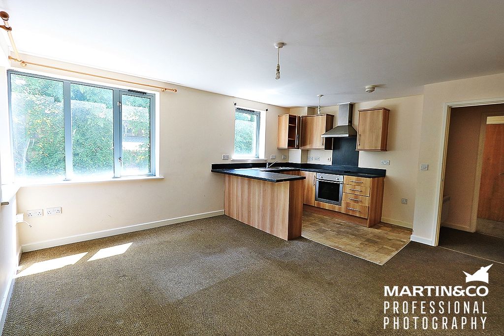Property photo 2 of 8