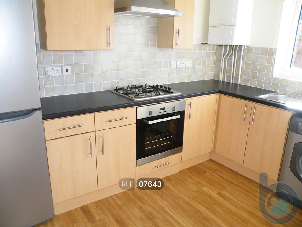 Property photo 3 of 12 Kitchen / Living Area