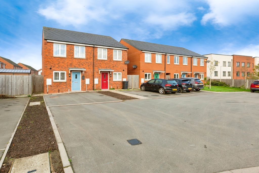 Property photo 1 of 17