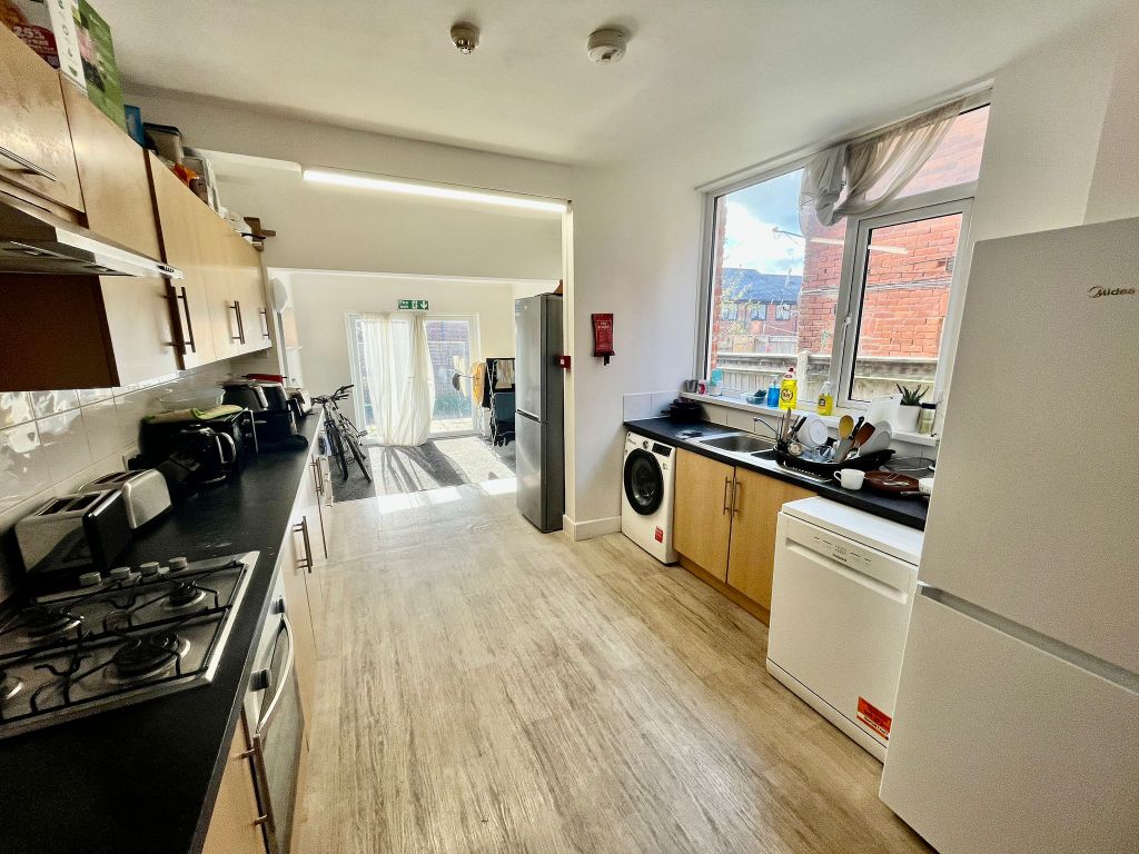 Property photo 2 of 12 Img-20251027-Wa0002