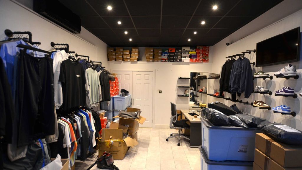 Property photo 3 of 7 Allied-Surveyors-Scotland-13 West Port-Retail-05