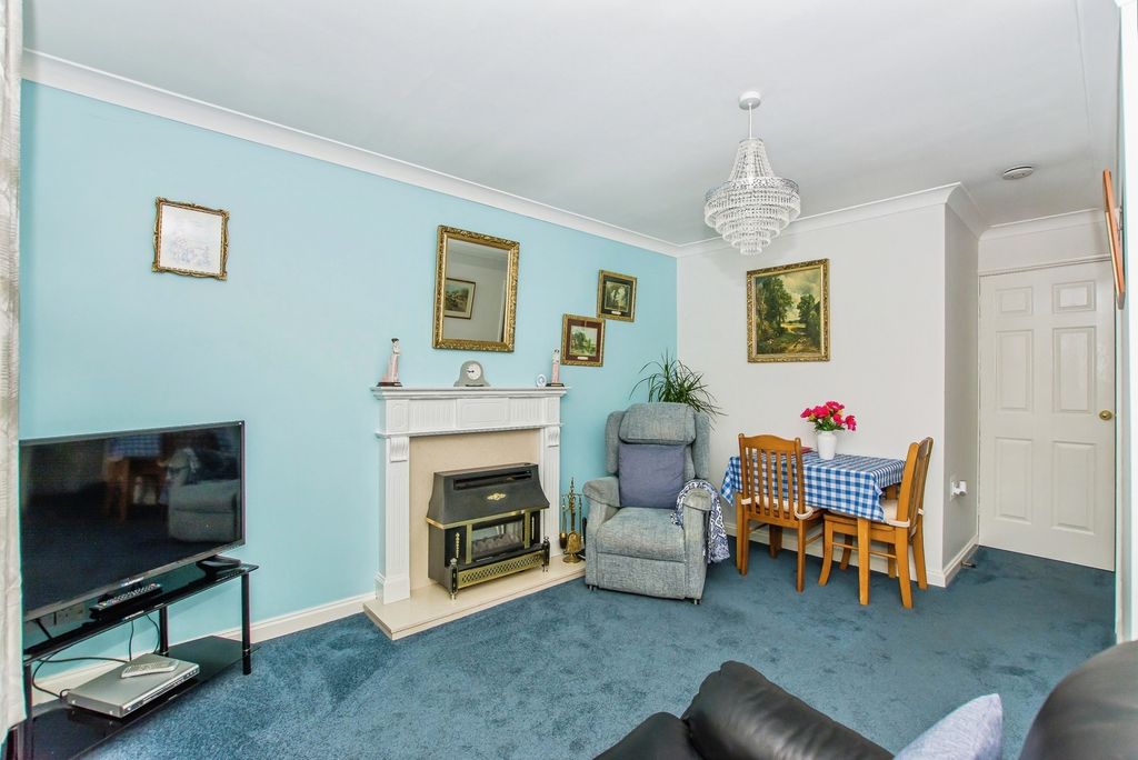 Property photo 3 of 17 Photo