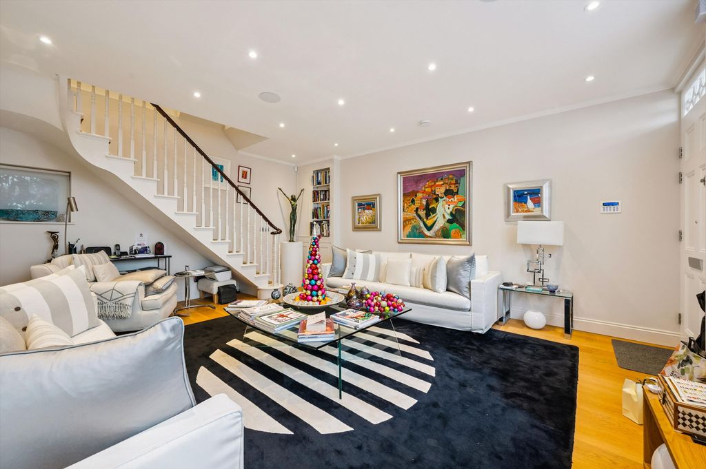 Property photo 3 of 12 Image