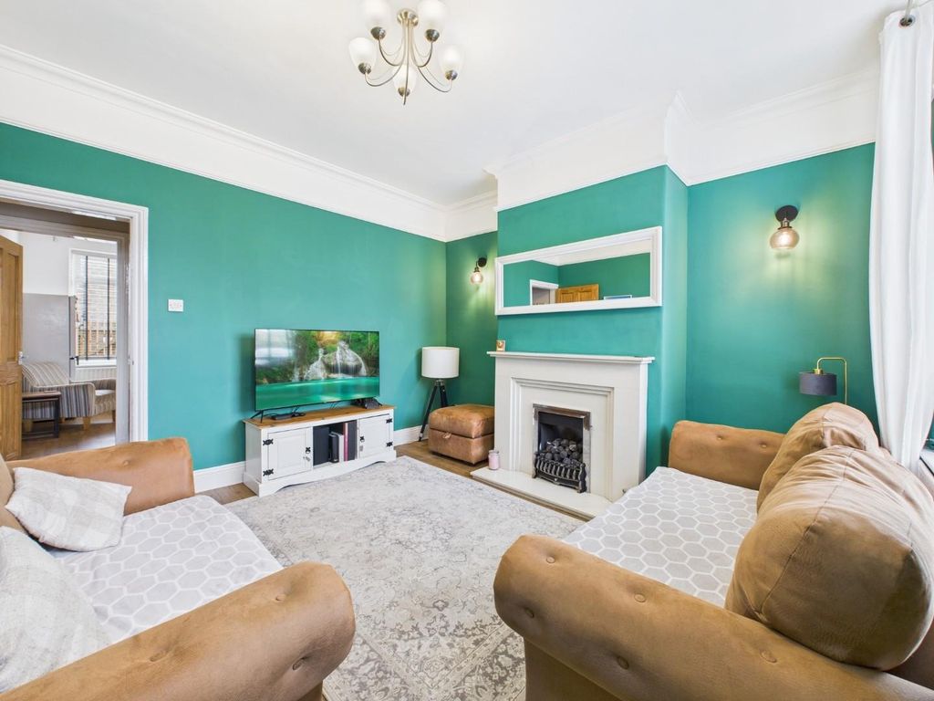 Property photo 2 of 16 Cam04899G0-Pr0225-Still001.Jpg