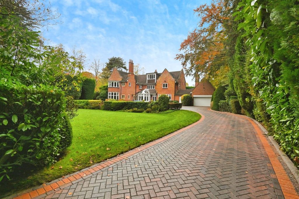 Property photo 1 of 46 4Lut32.Jpg