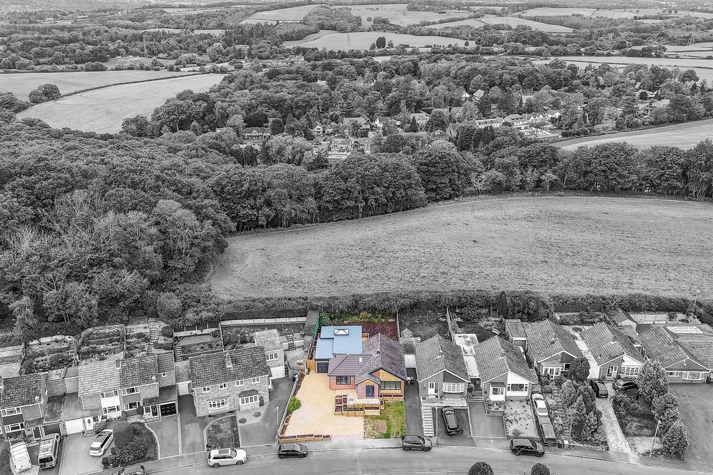 Property photo 2 of 33