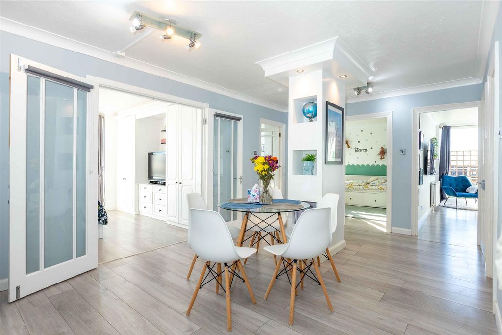 Property photo 2 of 15 Arundel-10.Jpg