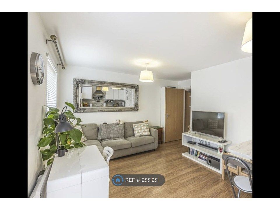 Property photo 1 of 6 Living Room Orig