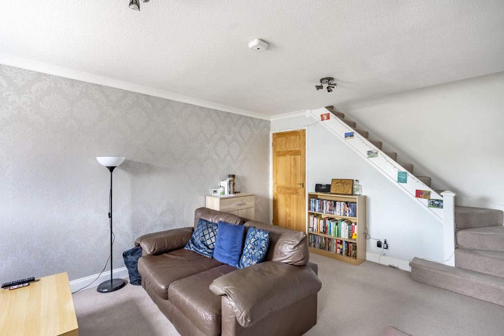 Property photo 3 of 12 Living Room