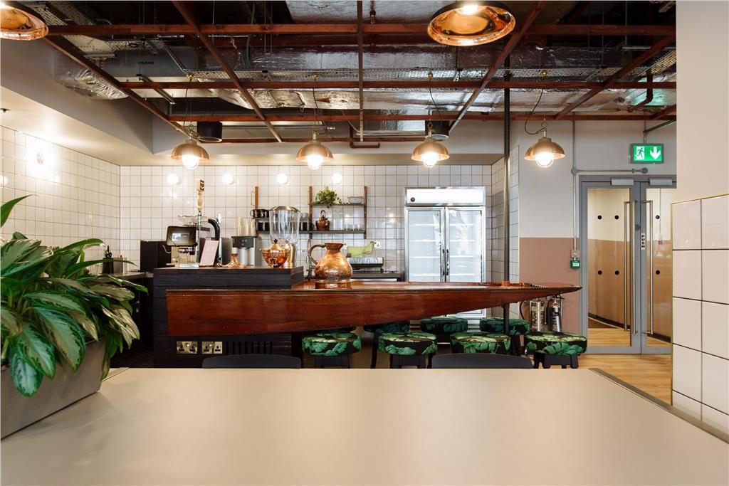 Property photo 2 of 5 Serviced Office To Rent In Waterhouse Square, Chan