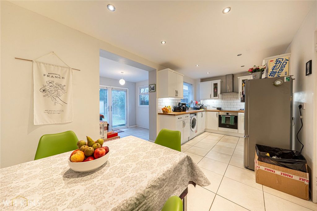 Property photo 2 of 30 Picture No. 04