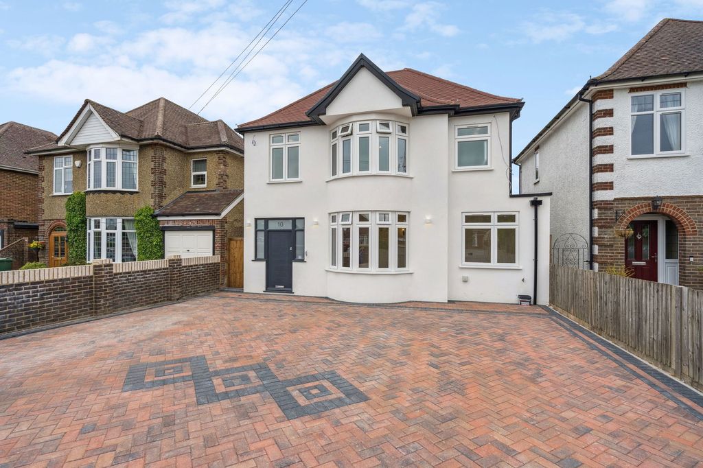 Property photo 1 of 17