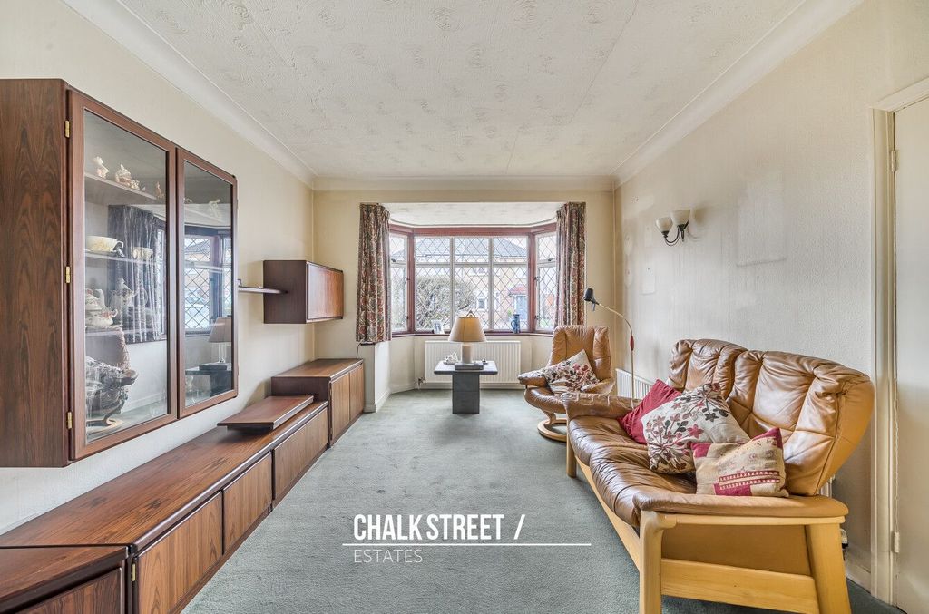 Property photo 2 of 24