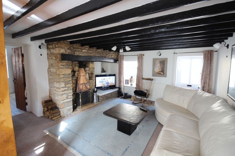 Property photo 3 of 13 Photo 1