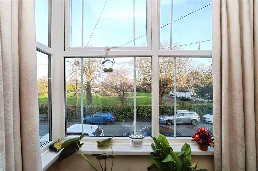 Property photo 3 of 7 Picture No. 05