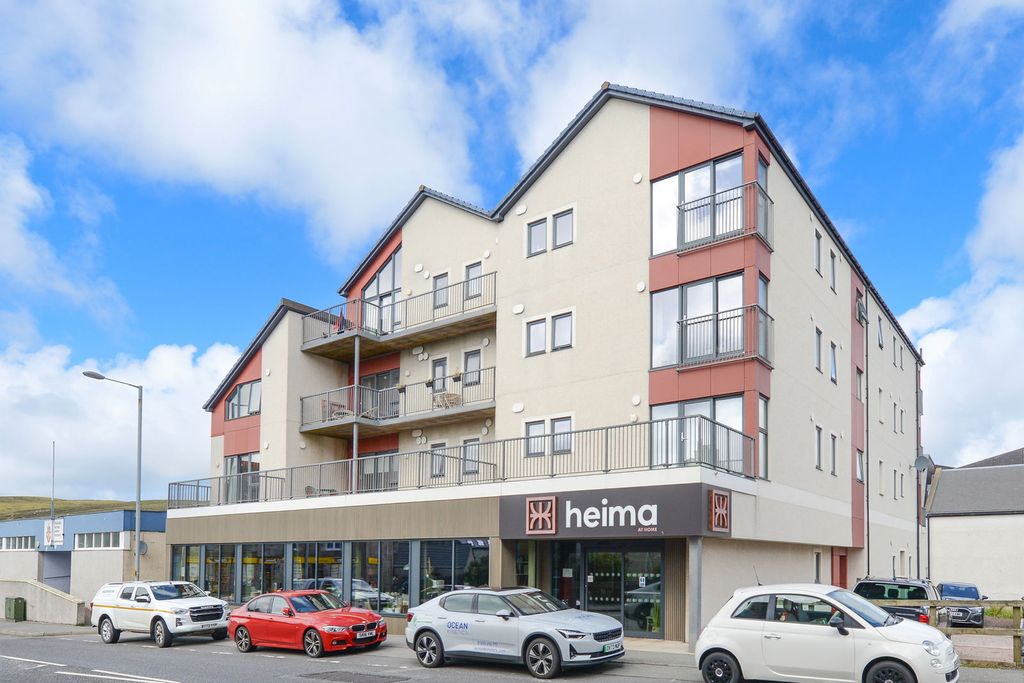 Property photo 1 of 30