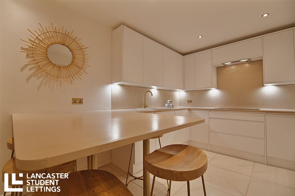 Property photo 3 of 38 Property Photo